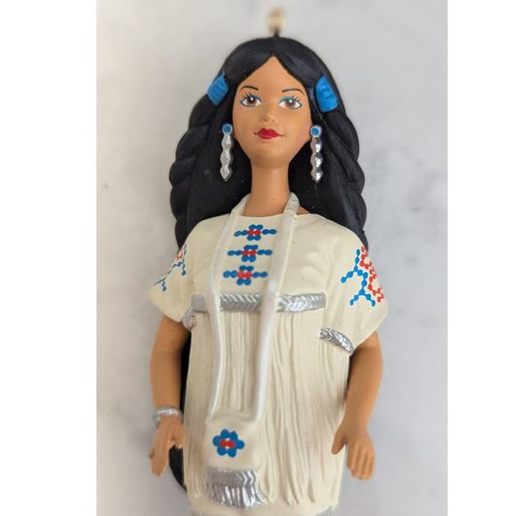 Hallmark Dolls of the World Native American Barbie 1996 Christmas tree ornament - Picture 5 of 8